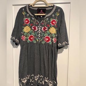 XL Johnny Was black embroidered T-shirt/tunic